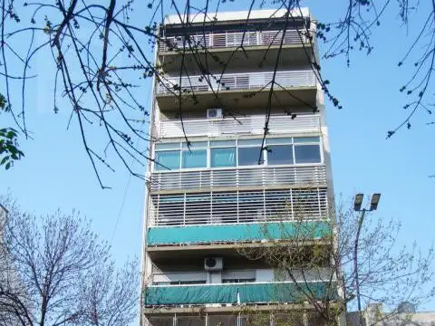 Cómodo departamento de 3 amb. - Parque Patricios