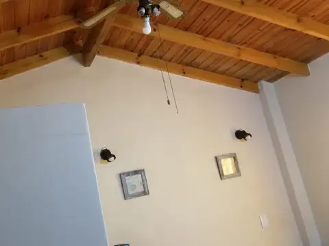 EN VENTA EN EL PALOMAR DUPLEX DE 3 AMBIENTES CON JARDIN / ENTRADA PARA AUTO, PARRILLA - FICHA 7672