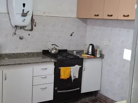 Casa 6 ambientes con 1 baño