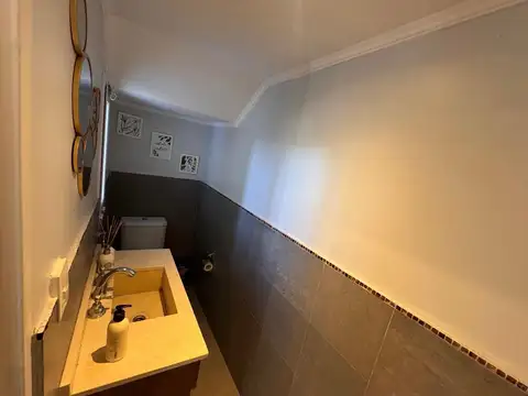 Casa en Venta con 6 cocheras