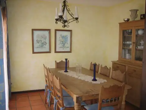 Casa 5 ambientes con 3 baños