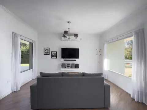 Casa en Venta en Lujan, USD 209.000