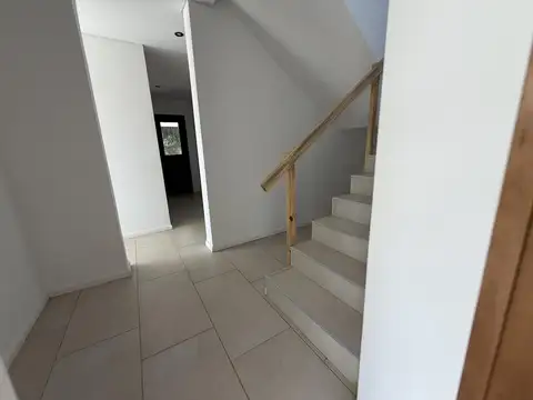 Casa en Alquiler de 4 dormitorios