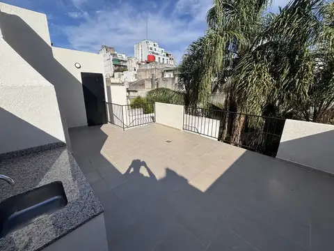 Depto Tipo Casa 4 ambientes con 3 baños