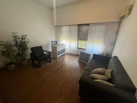 VENTA DE PH 4 AMB CON PATIO Y PARRILLA EN BERNAL