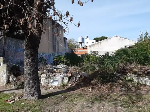 Terreno en Venta 20  mts Fondo