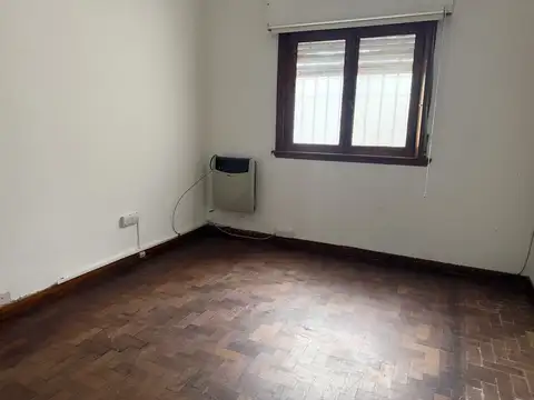 10 e/ 159 y 160. Casa en venta 2 dormitorios, Berisso. (Apto Banco)