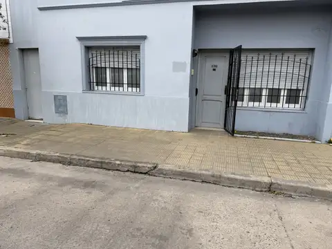 10 e/ 159 y 160. Casa en venta 2 dormitorios, Berisso. (Apto Banco)