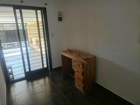 Casa en Alquiler con 1 cochera
