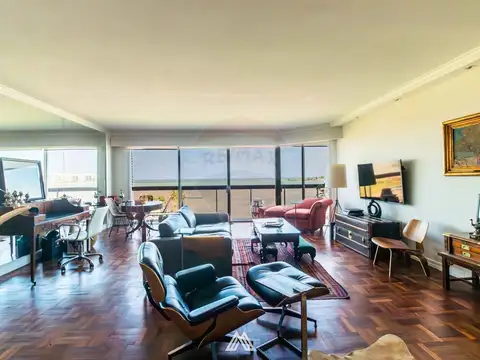 Venta Pocitos rambla 3 dormitorios y servicio 