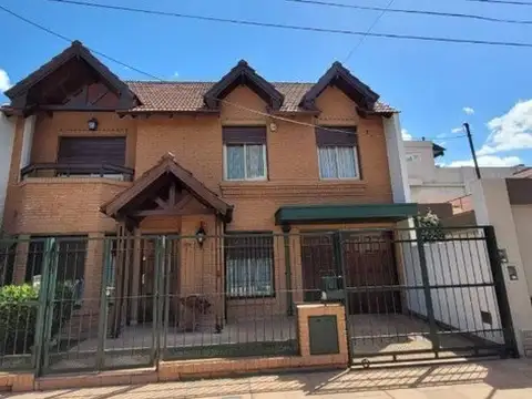 Chalet en Venta: B° Guemes