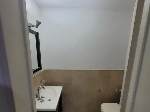 Oficina 3 ambientes con 1 baño
