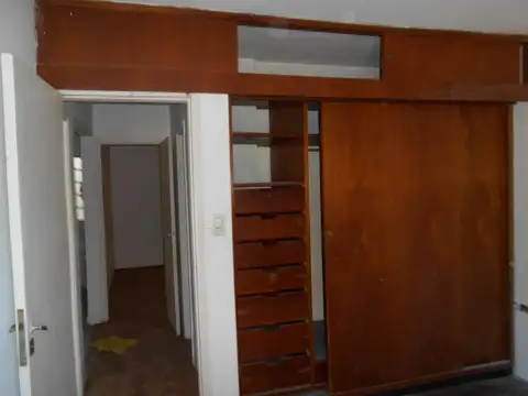 San Juan 953 , Piso 05