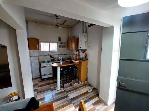 Depto Tipo Casa 5 ambientes con 2 baños