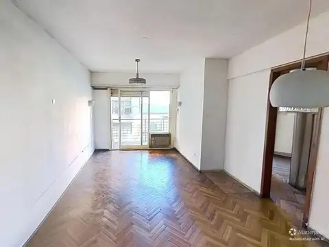 Esmeralda 700, Piso 8