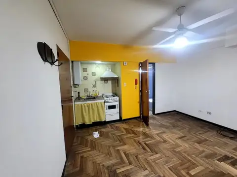 Colombres 900, Piso 2