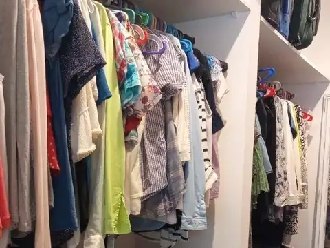 Casa en Venta con 4 cocheras