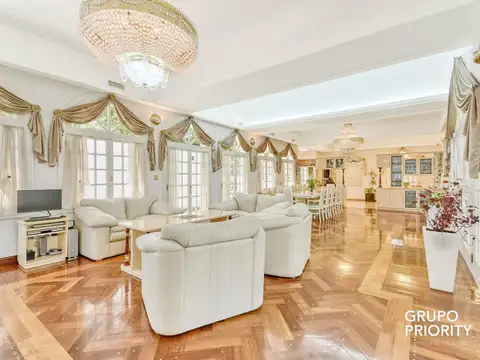 Mansion en venta en parque leloir con 4 dormitorios en suite y 7000 m2