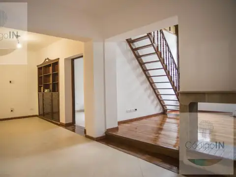 Depto Tipo Casa en Venta de 5 dormitorios
