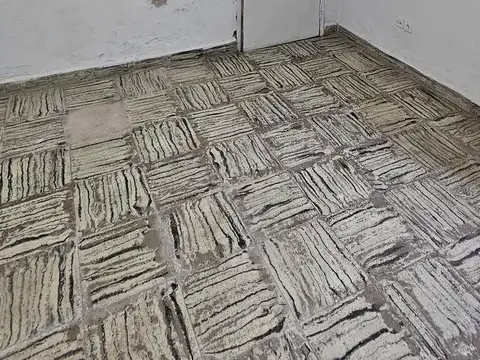 Dpto de pasillo a reciclar en venta - Rosario