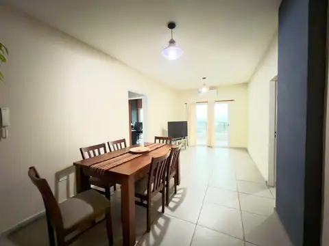 Departamento 4 ambientes con 2 baños