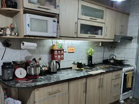 Casa 4 ambientes con 1 baño