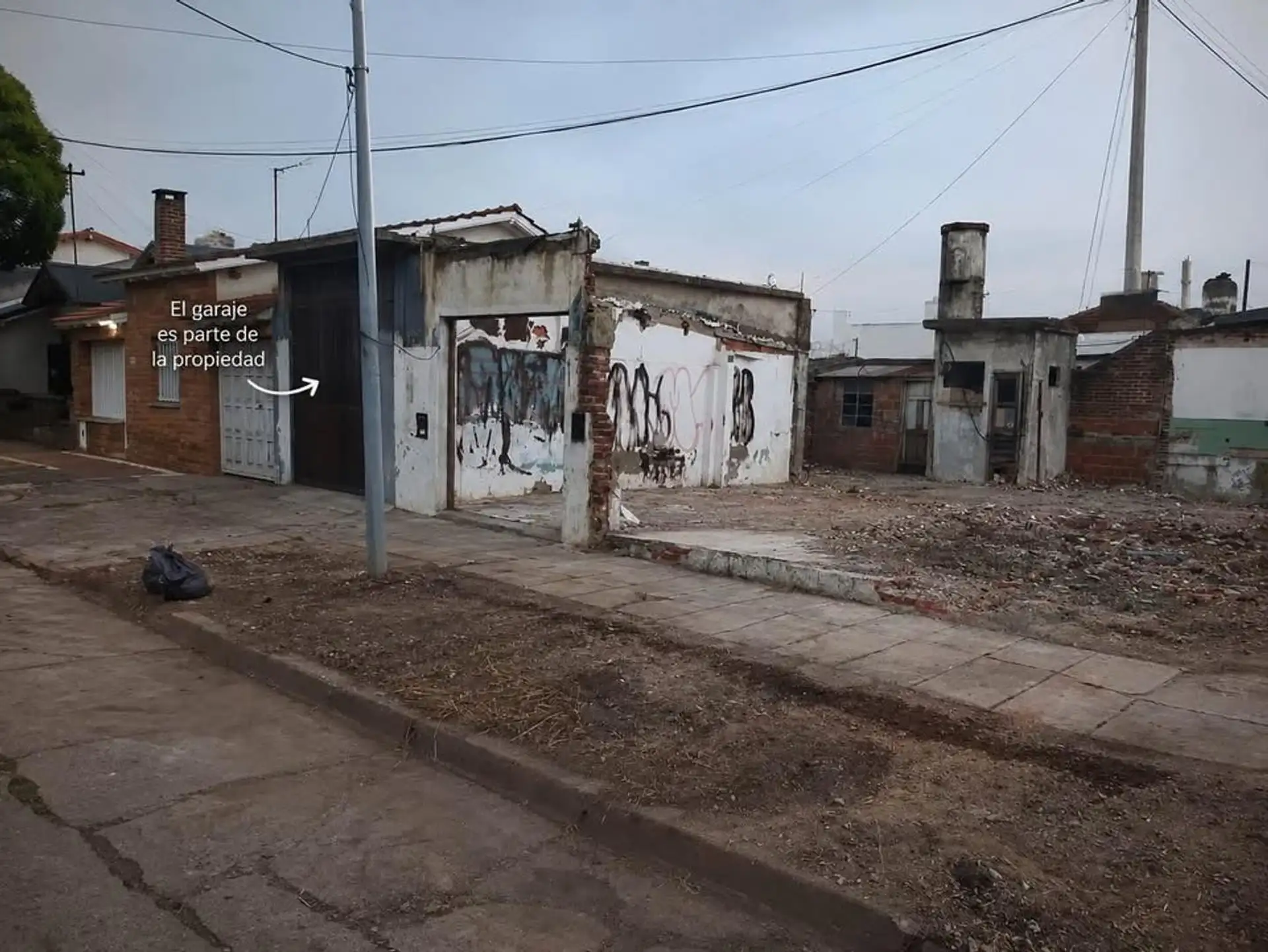 Terreno en esquina en venta – 9 de Julio al 6300