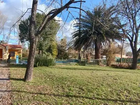 Casa en Venta con 3 cocheras
