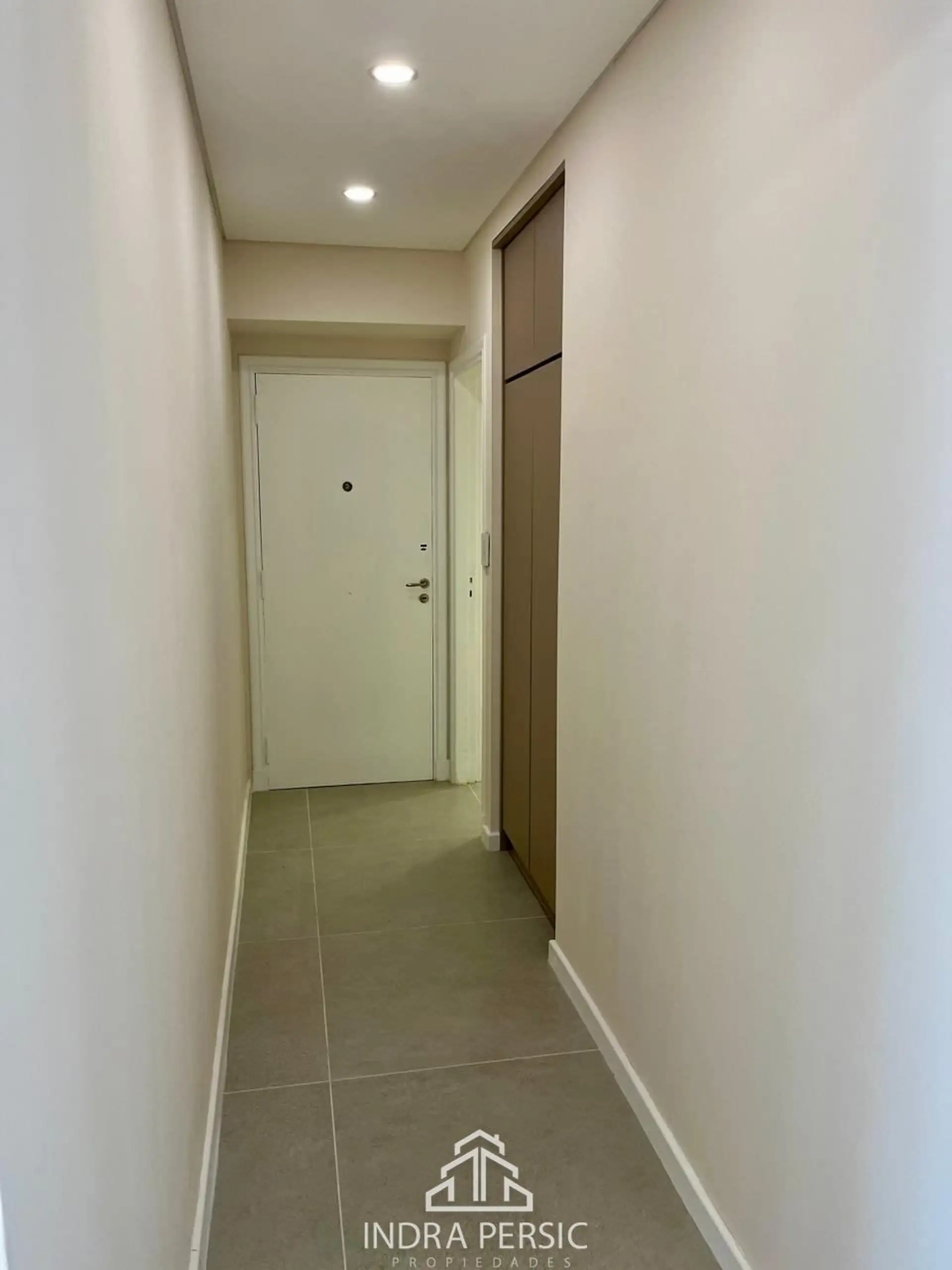 Departamento 3 amb, 78m² con balcón — Centro
