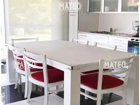 Casa en Venta con 1 cochera