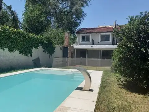 VENTA DUPLEX EL REFUGIO 3 DORM PILETA