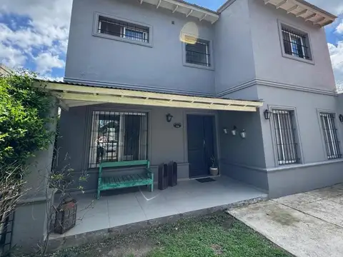 Venta casa en Bella Vista