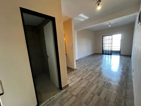 VENTA PH MONOAMBIENTE APTO PROFESIONAL EN MORON
