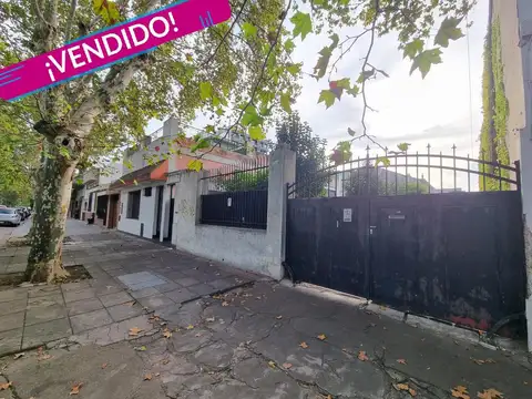   VENDIDO   LOTE VENTA EN VILLA DEL PARQUE, DOBLE FRENTE SALIDA A DOS CALLES, 1375 M2