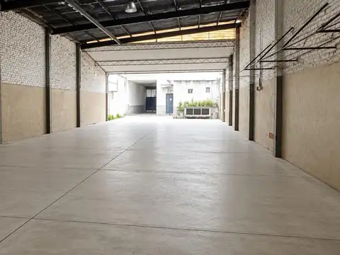 VENTA GALPON DEPOSITO CON LOCAL COMERCIAL