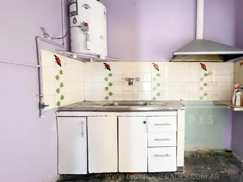 Casa 2 ambientes con 1 baño