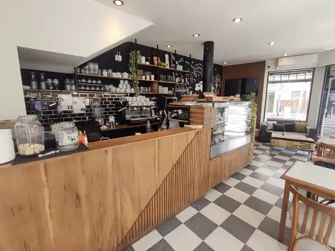 Excelente Cafetería ‘’Santos’’ en la zona de Villa Luro.