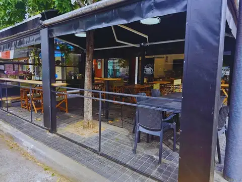 Excelente Cafetería ‘’Santos’’ en la zona de Villa Luro.