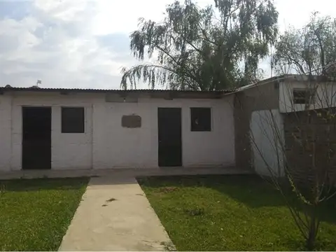Casa en Alquiler con 1 cochera