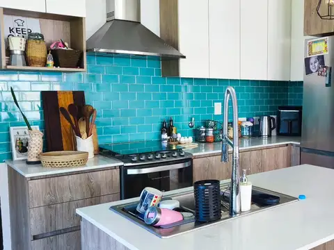 Casa 4 ambientes con 3 baños