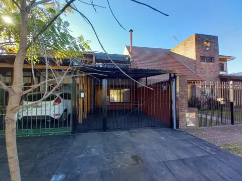 PH en venta - 2 Dormitorios 2 Baños - Castelar