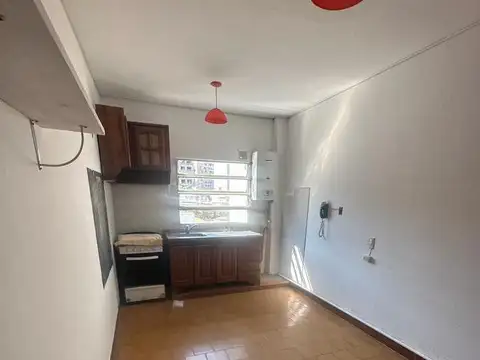 Departamento en Abasto de escalera, bajos gastos