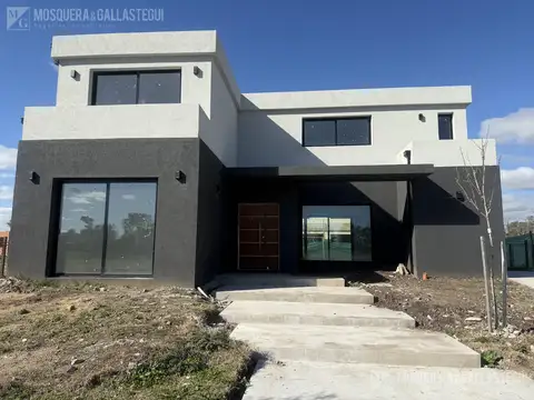 Casa en Alquiler en Pilar Del Este - Santa Sofia, USD 1.300