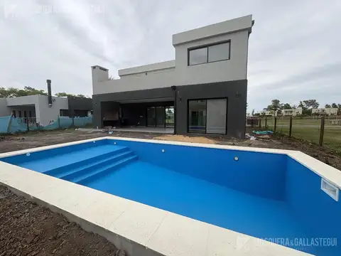 Casa en venta en Santa Sofia