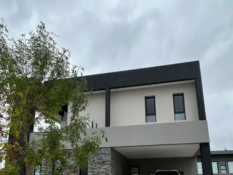 Casa en venta en Araucarias Puertos del lago Escobar 