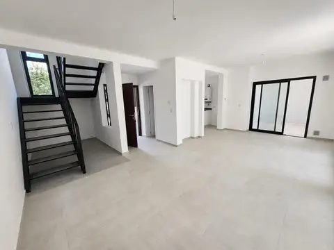 Casa duplex lomas de san isidro 3 dormitorios a estrenar