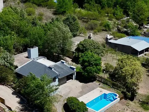 Casa 5 ambientes con 2 baños