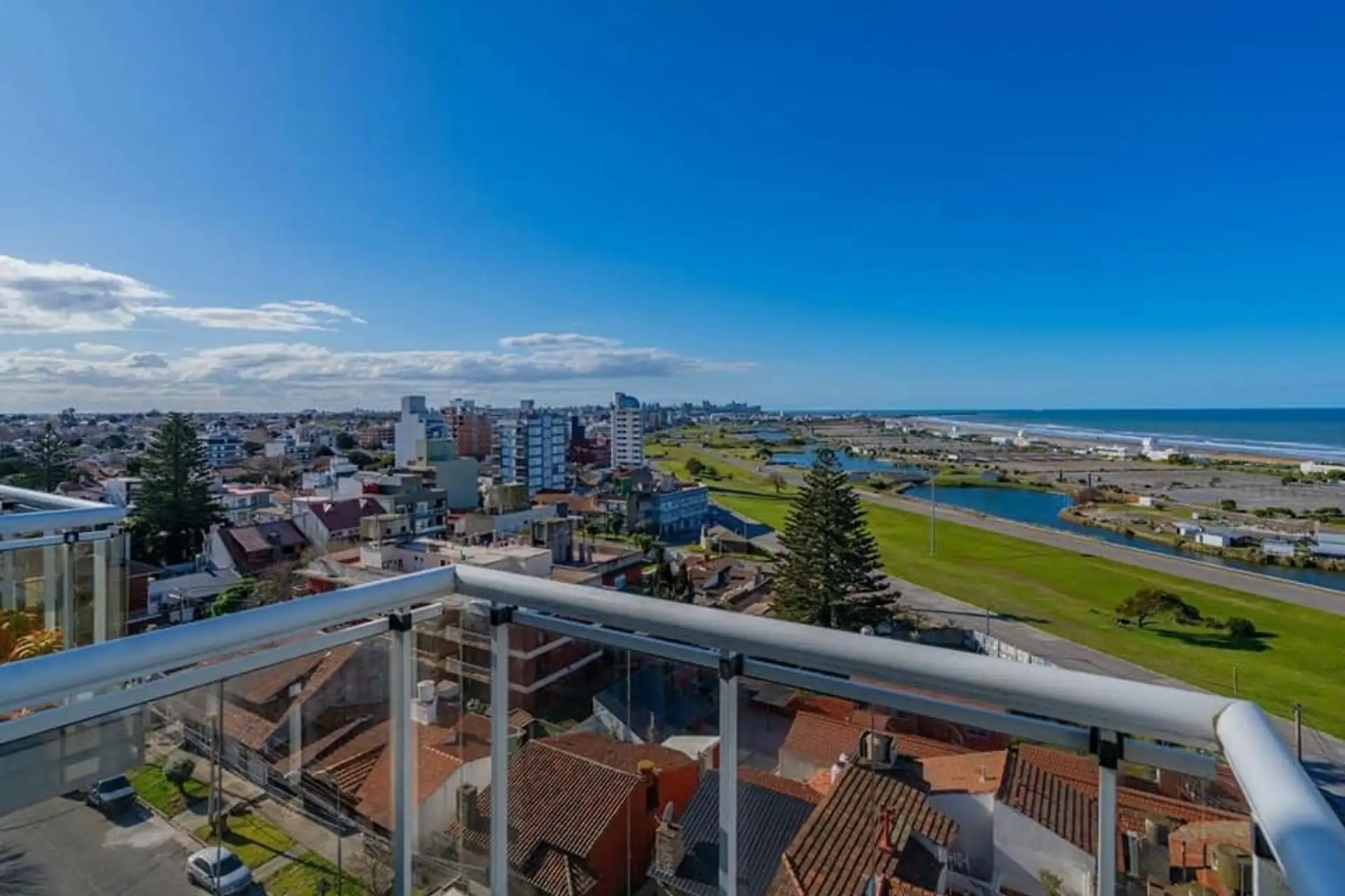 Depto 2 amb, 55.64m² con balcón y cochera — Punta Mogotes
