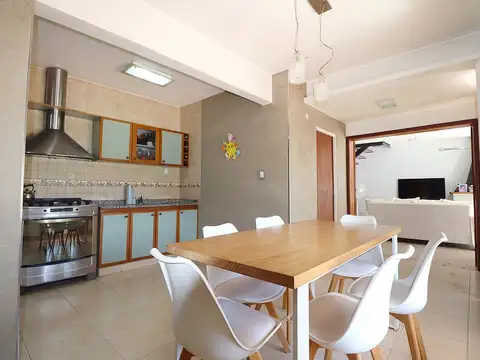 Depto Tipo Casa en Venta con 2 cocheras