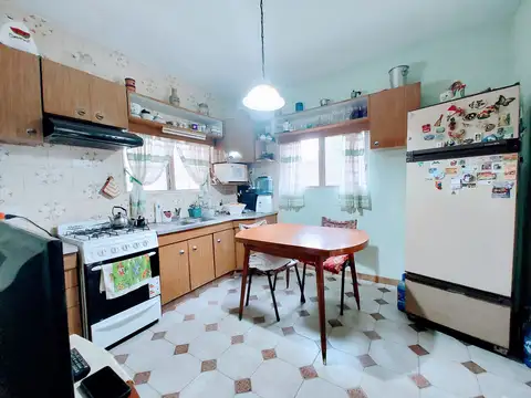 Casa 3 ambientes con 2 baños
